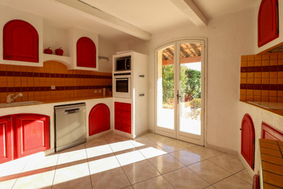 French property for sale in Uzès, Gard - €485,000 - photo 2