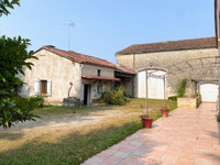 Maison à vendre à Saint-Ciers-sur-Bonnieure, Charente - 199.800 € - photo 2