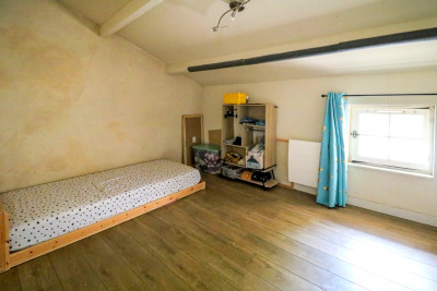 French property for sale in Uzès, Gard - €258,000 - photo 7