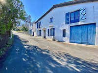 Maison à vendre à Cascastel-des-Corbières, Aude - 340.000 € - photo 1