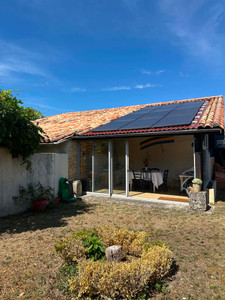 French property for sale in Queyrac, Gironde - €420,000 - photo 9