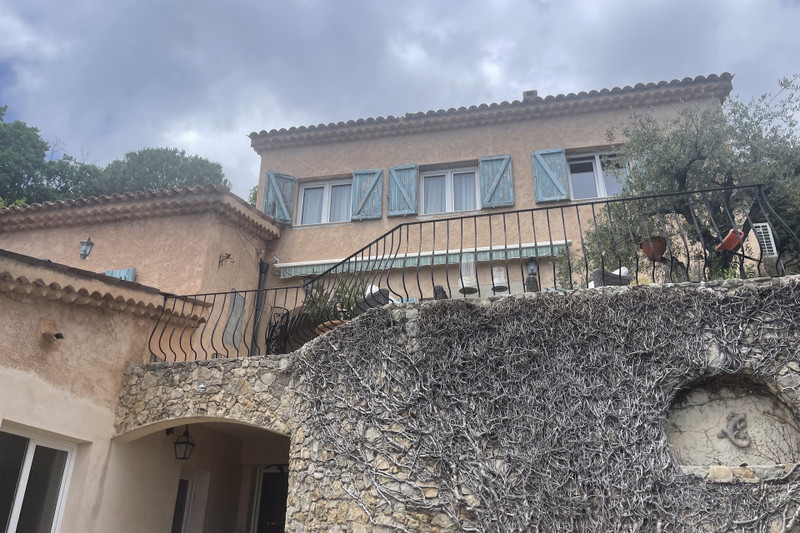 Propriété à vendre à Grasse, Alpes-Maritimes - 690 000 €