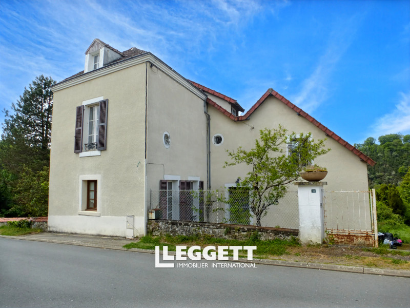 Maison 7 pièce(s), BADECON-LE-PIN