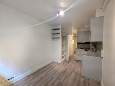 French property for sale in Paris 7e Arrondissement, Paris - €235,000 - photo 5