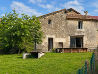 Propriété à vendre à Neuvic, Dordogne - 158 000 € - photo n°1