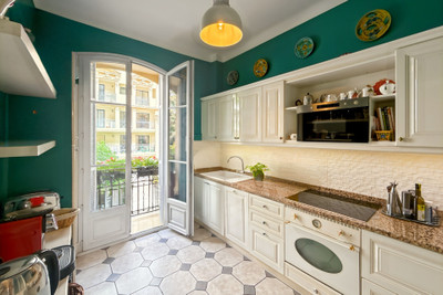 French property for sale in Nice, Alpes-Maritimes - €530,000 - photo 8