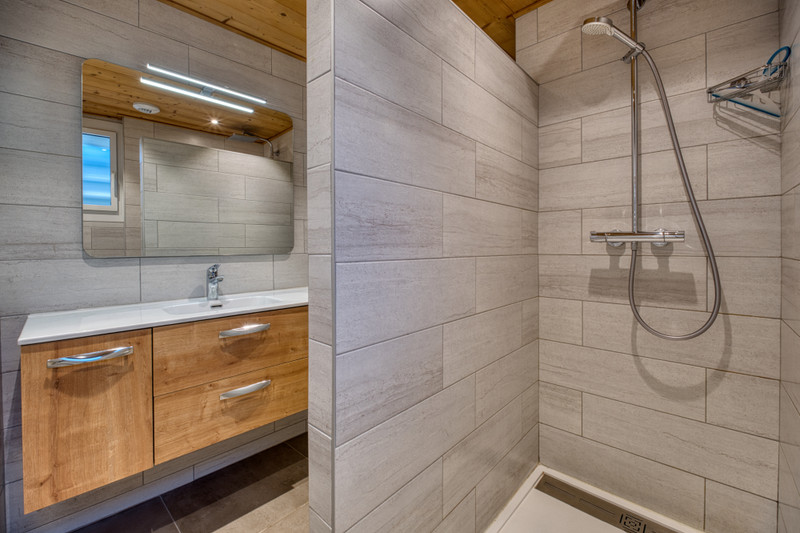 Ski property for sale in Les Gets - €430,000 - photo 9