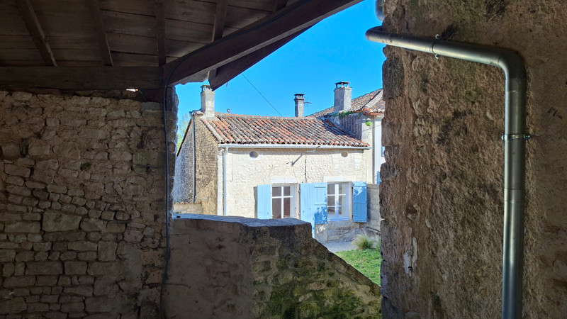 French property for sale in Rouillac, Charente - €124,900 - photo 8