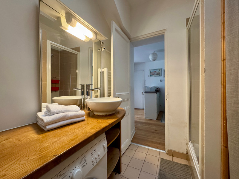 French property for sale in Paris 18e Arrondissement, Paris - €255,000 - photo 9