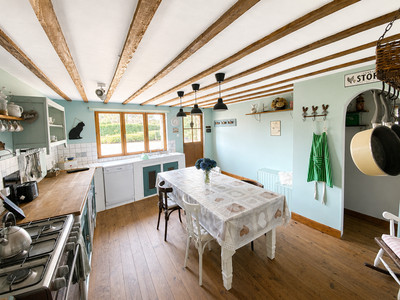 French property for sale in Bourbriac, Côtes-d'Armor - €315,650 - photo 5