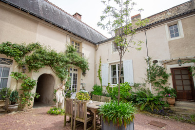 Maison à vendre à Richelieu, Indre-et-Loire, Centre, avec Leggett Immobilier