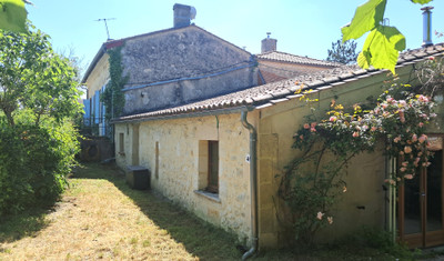Maison à vendre à Saint-Romain-la-Virvée, Gironde, Aquitaine, avec Leggett Immobilier