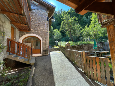 French property for sale in Courchevel, Savoie - €1,260,000 - photo 9