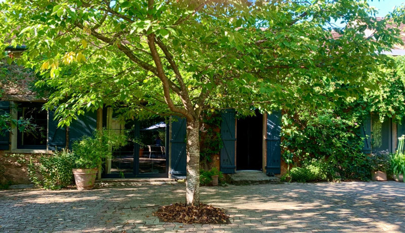 Maison à vendre à Magnac-Laval, Haute-Vienne - 397.500 € - photo 1