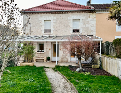 Maison à vendre à Saint-Front-d'Alemps, Dordogne, Aquitaine, avec Leggett Immobilier