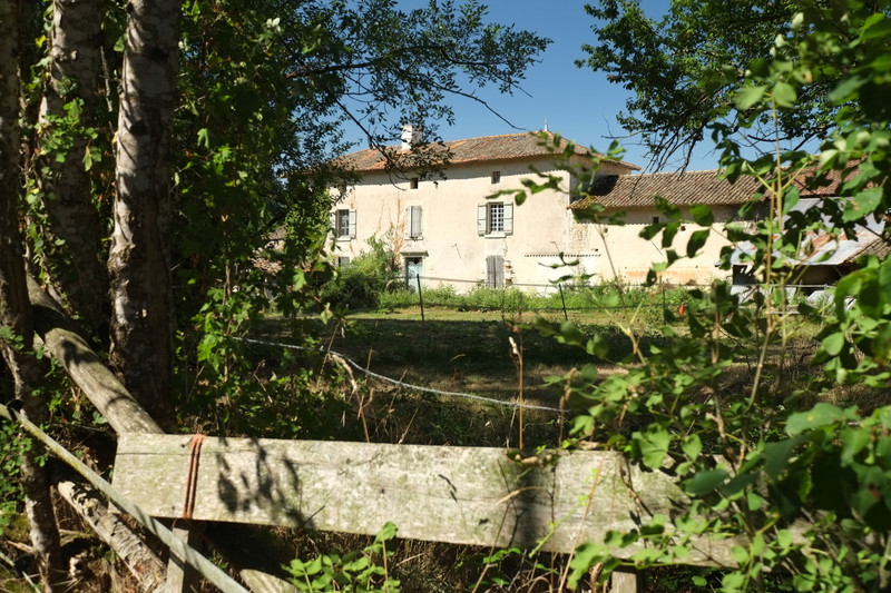 French property for sale in Luché-sur-Brioux, Deux-Sèvres - &#8364;399,620 - photo 3