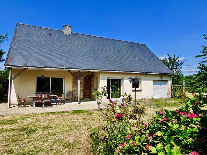 House for sale in Férel Morbihan 4 bedroom house just 7 km mins