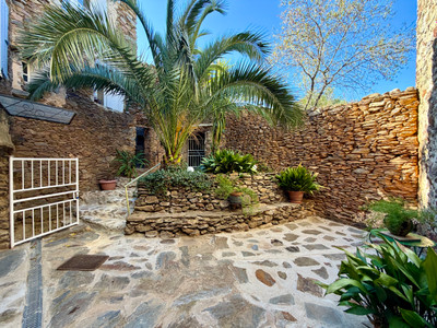 French property for sale in Camélas, Pyrénées-Orientales - €299,000 - photo 1