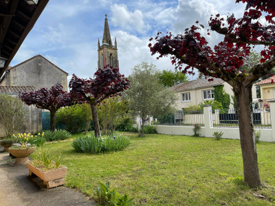 Maison à vendre à Saint-Pierre-d'Eyraud, Dordogne, Aquitaine, avec Leggett Immobilier