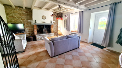 French property for sale in Lesbois, Mayenne - €69,000 - photo 2