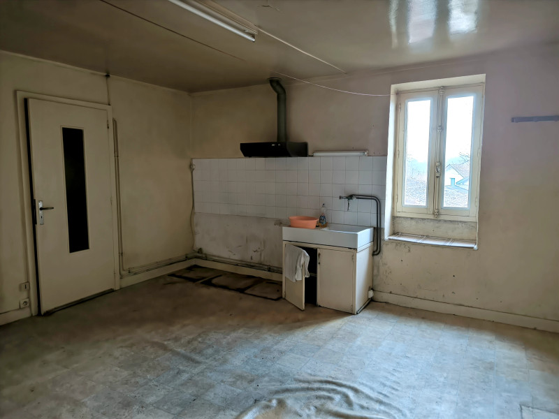 French property for sale in Bellac, Haute-Vienne - €56,600 - photo 3