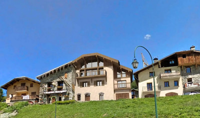 Chalet à vendre à Saint-Martin-de-Belleville, Savoie, Rhône-Alpes, avec Leggett Immobilier