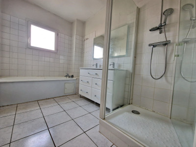 French property for sale in Talence, Gironde - €449,000 - photo 3