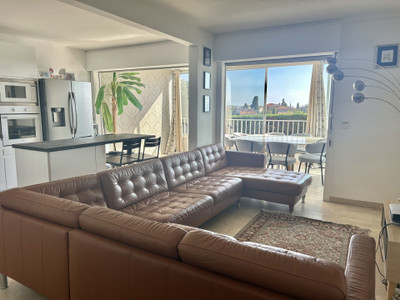 French property for sale in Antibes, Alpes-Maritimes - €650,000 - photo 1