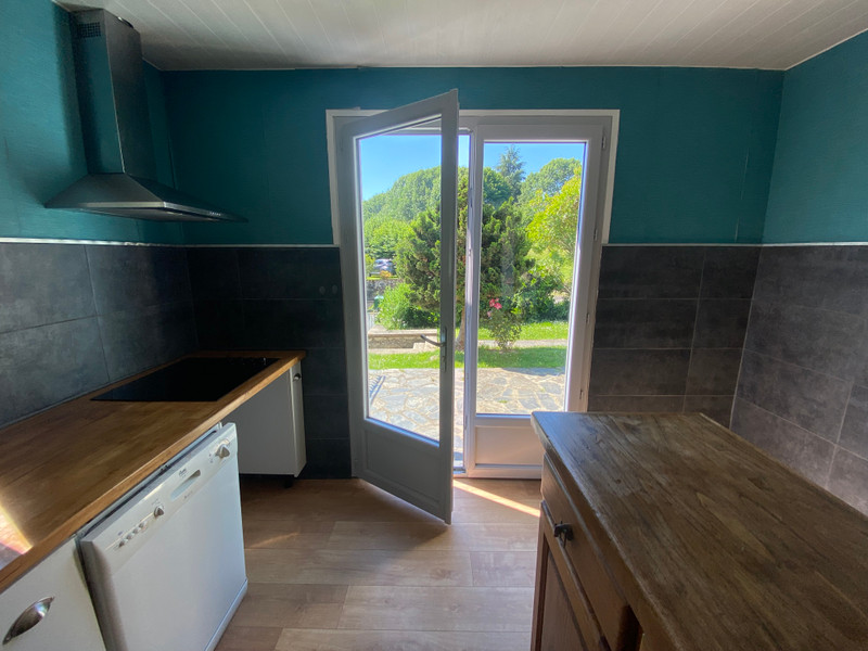 French property for sale in Saint-Pardoux-Corbier, Corrèze - €189,000 - photo 6