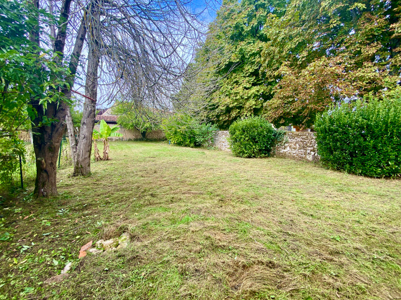 French property for sale in Clion, Charente-Maritime - €149,800 - photo 2