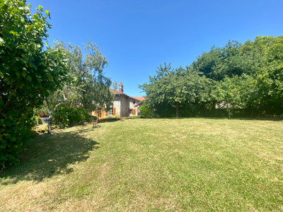 French property for sale in Saint-Auvent, Haute-Vienne - €156,500 - photo 2