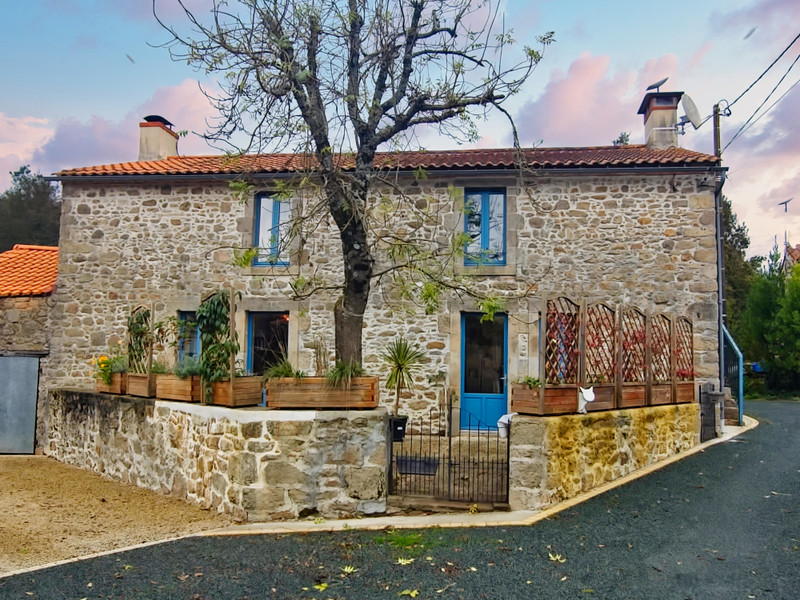 Maison à vendre à Le Tablier, Vendée - 245.000 € - photo 1
