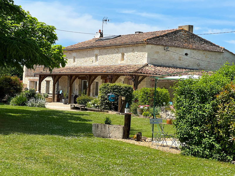 House for sale in Duras LotetGaronne Exceptional stone house with