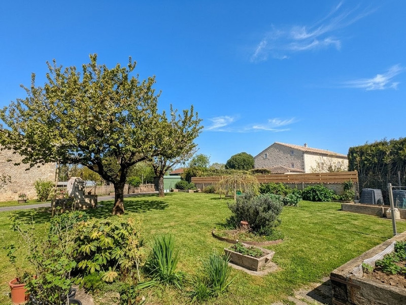 French property for sale in Theil-Rabier, Charente - €272,000 - photo 3