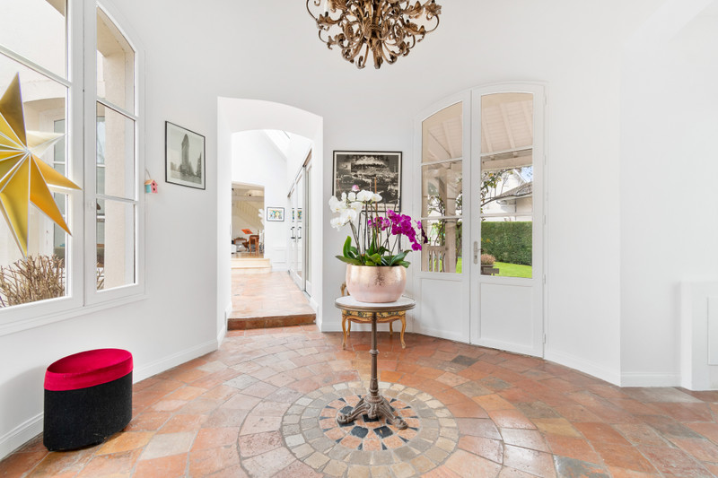 French property for sale in Noisy-le-Roi, Yvelines - €5,500,000 - photo 2