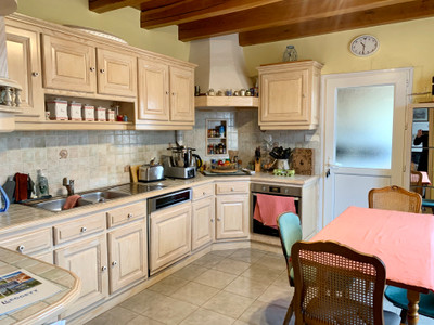 French property for sale in Saint-Benoît, Vienne - €262,000 - photo 3