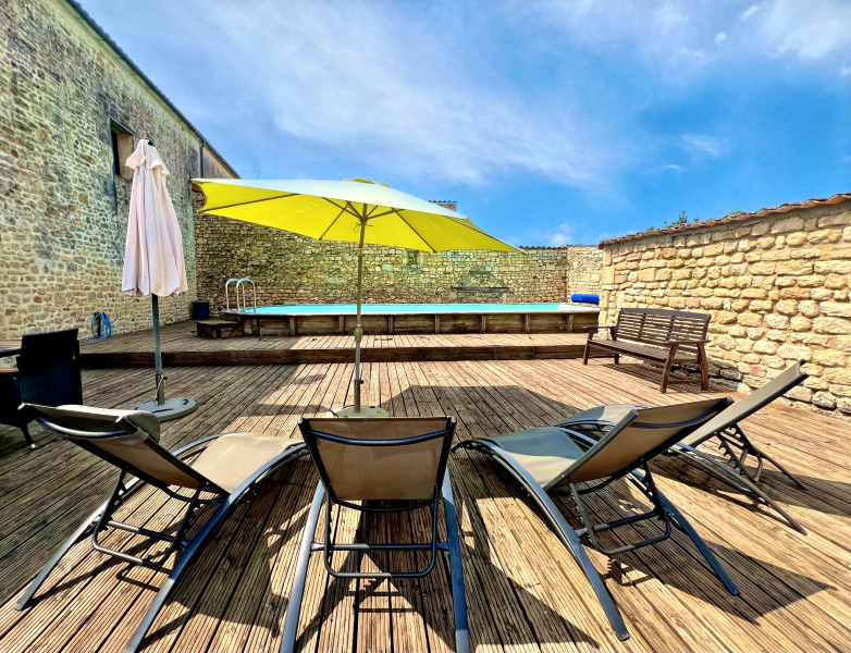 French property for sale in Saint-Germain-du-Seudre, Charente-Maritime - €235,400 - photo 5