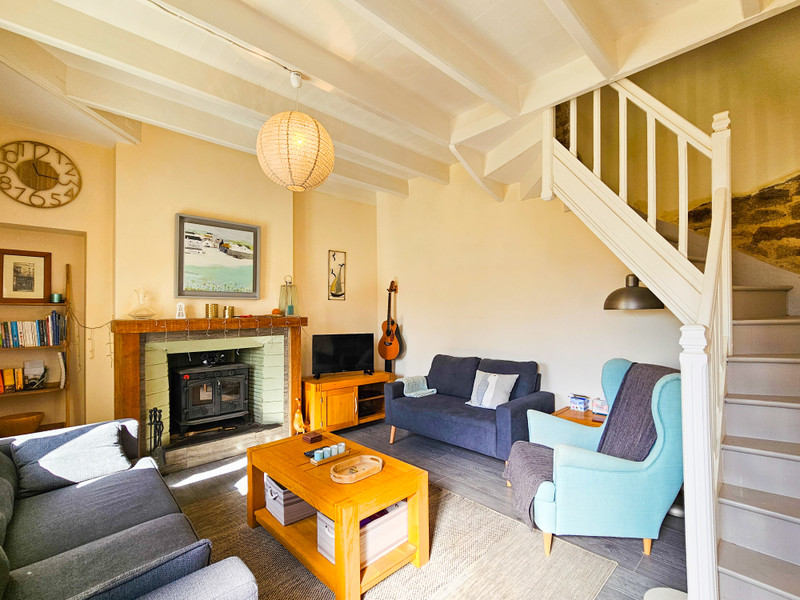 French property for sale in Guémené-sur-Scorff, Morbihan - €101,000 - photo 2