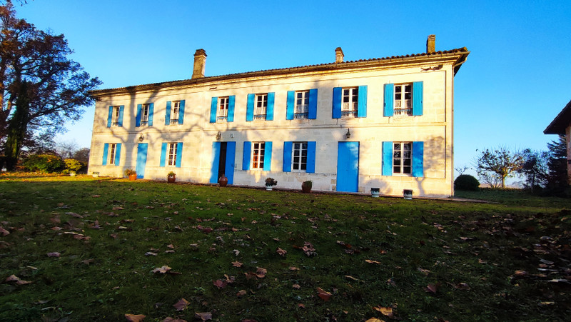 French property for sale in Saint-Pierre-du-Palais, Charente-Maritime - €485,000 - photo 4