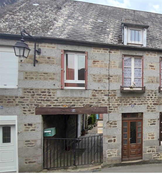 House for sale in TinchebrayBocage Orne Ideal town centre holiday