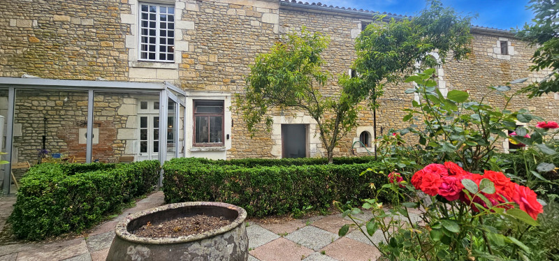French property for sale in Maillezais, Vendée - €190,000 - photo 1
