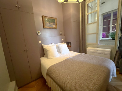 Rare Pearl: Prestigious address, Seine views,commerciality, Ile Saint Louis,Paris4 ,Renovated One Bedroom 53m2