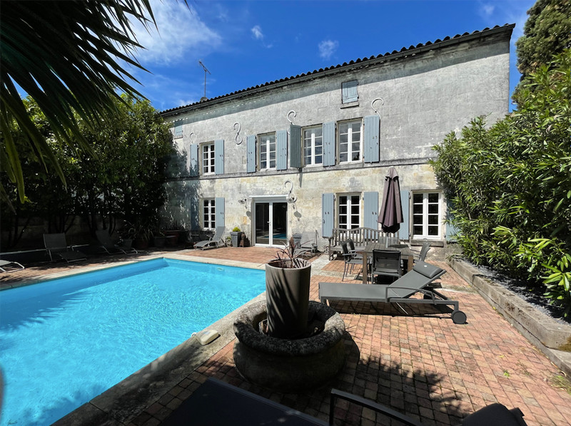 House for sale in Jarnac Charente Stylish 3 bedrooms 2 bathroom
