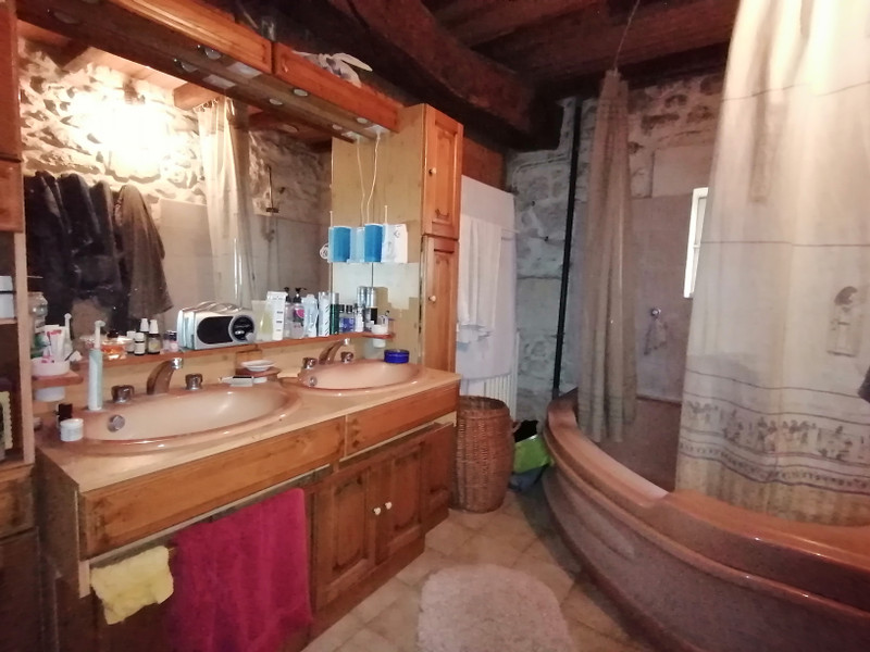 French property for sale in Pujols, Gironde - &#8364;424,000 - photo 6