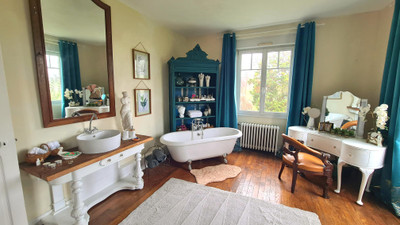 French property for sale in Saint-Cyr-du-Bailleul, Manche - €197,000 - photo 5