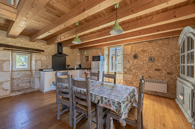 French property for sale in Fumel, Lot-et-Garonne - €679,000 - photo 8