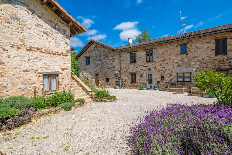 French property for sale in Oradour-sur-Vayres, Haute-Vienne - €691,290 - photo 0