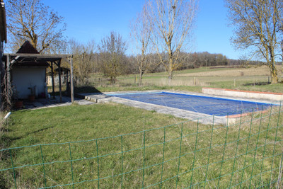 French property for sale in Monbahus, Lot-et-Garonne - €290,000 - photo 1