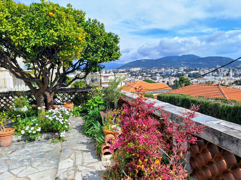 French property for sale in Nice, Alpes-Maritimes - €1,300,000 - photo 9
