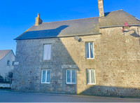 Maison à vendre à Saint-Calais-du-Désert, Mayenne - 56 000 € - photo 1